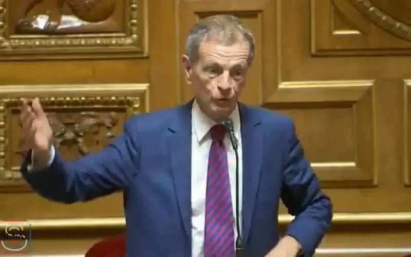 France : le sénateur qui a comparé les musulmanes à des sorcières ne sera pas sanctionné