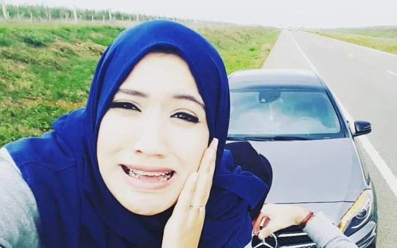 Accusée de racisme, la bloggeuse Sara Abujad s'excuse