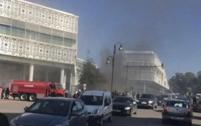 Début d'incendie à Arribat center de Rabat