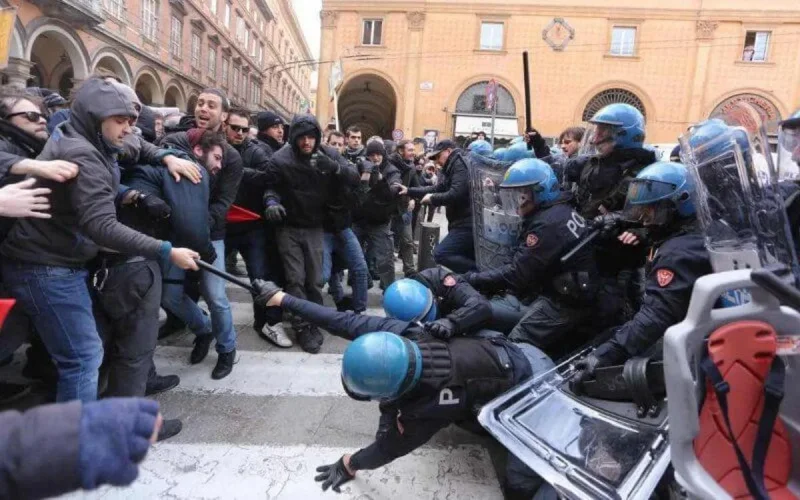 Italie : un Marocain poursuivi après une altercation avec un policier