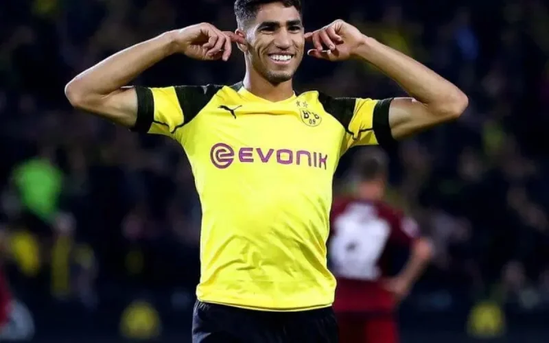 Zinedine Zidane confirme le retour d'Achraf Hakimi au Real Madrid