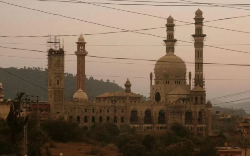 Cashemire indien : les plus grandes mosquées fermées aux fidèles