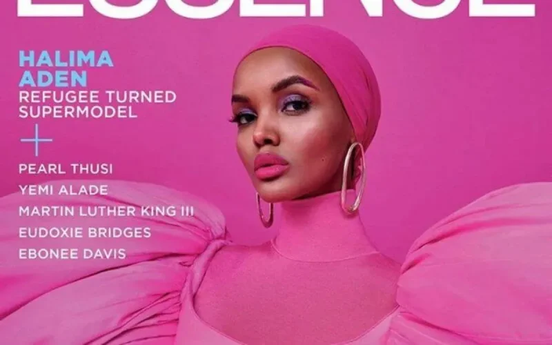 Halima Aden, en hijab, sur un grand magazine