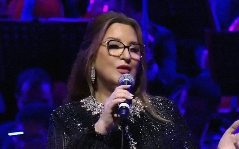 Aziza Jalal est de retour sur scène