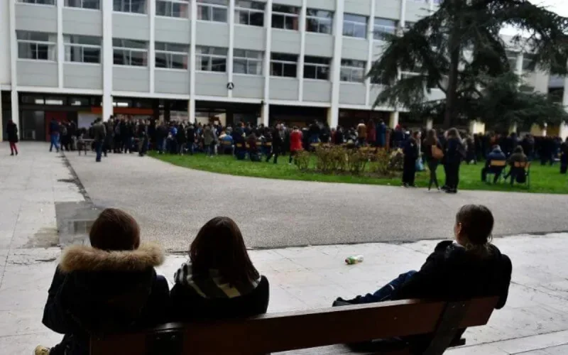 « Nous aussi » : lettre contre le sexisme, l'homophobie et le racisme dans les grandes écoles de commerce en France