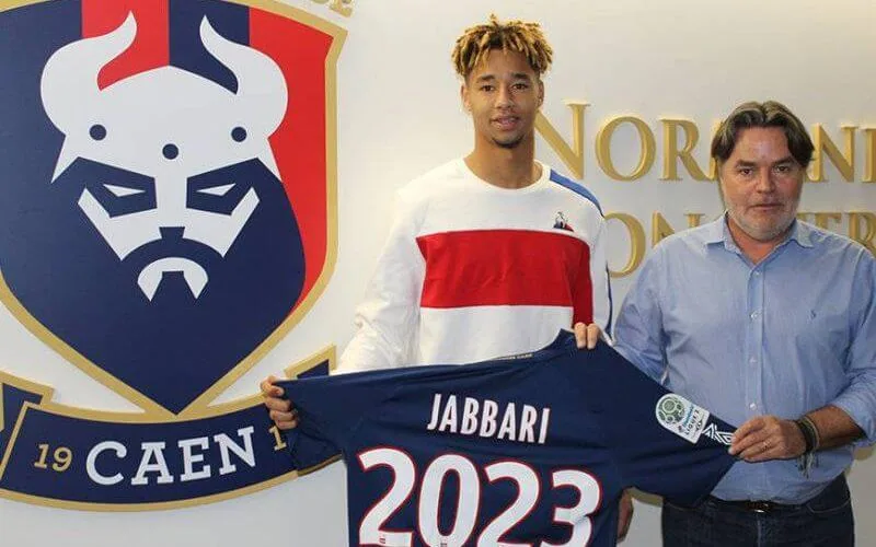 Officiel ! Le Marocain Ayoub Jabbari transféré au SM Caen
