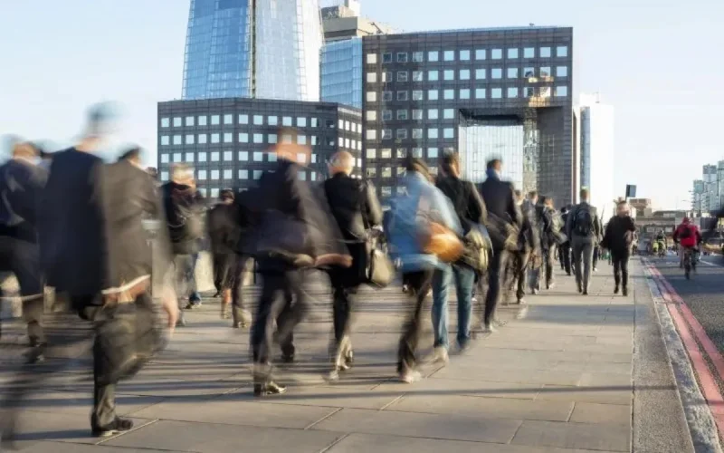 Le Royaume-Uni va recruter des travailleurs qualifiés