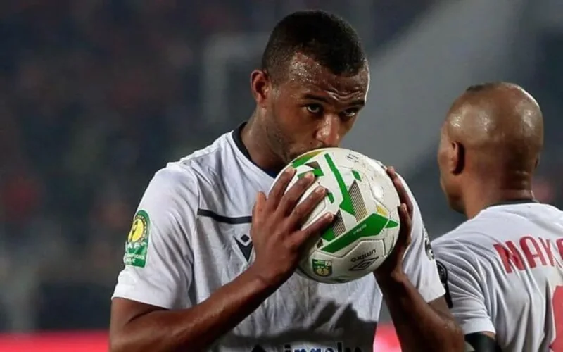 Craignant le coronavirus, un joueur retourne au Maroc