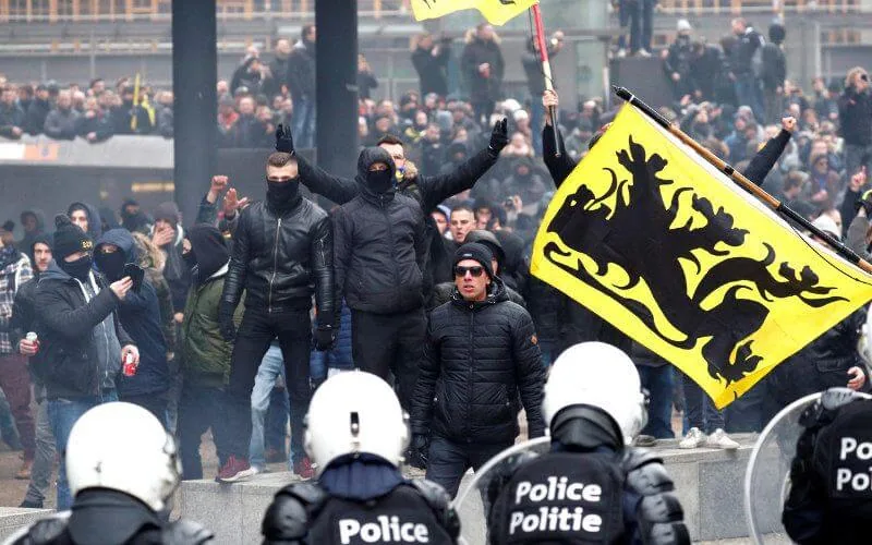 Belgique : Les partis extrémistes toujours aussi haut