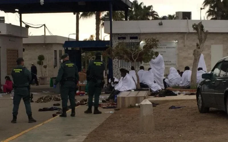 Une cinquantaine de migrants ont forcé le passage à Melilla