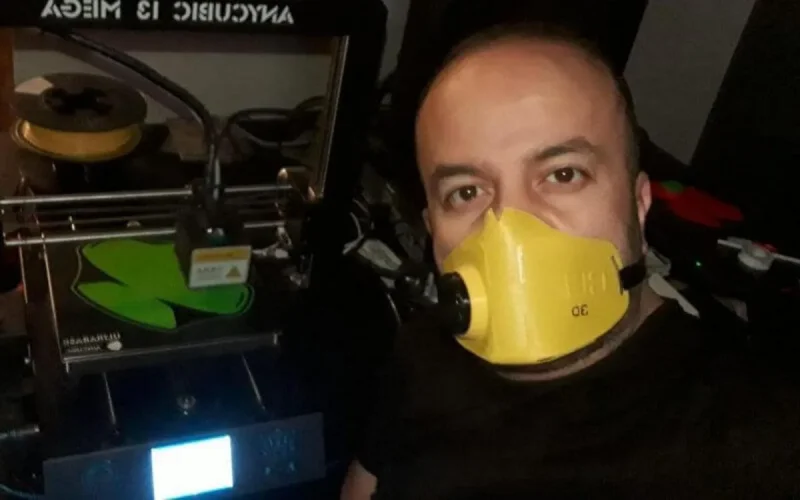 Un Marocain invente un masque de protection réutilisable 120 fois
