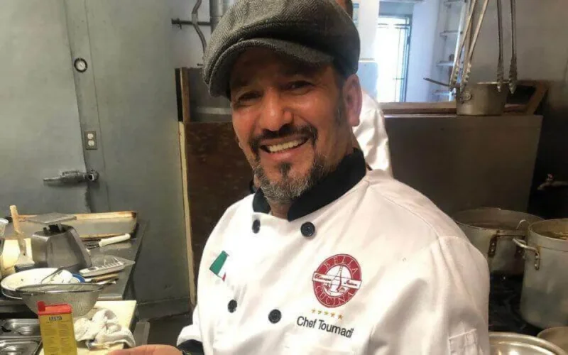 Californie : un chef marocain offre des repas gratuits aux SDF et le personnel soignant