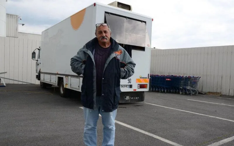 Confiné en France, un Français attend de rentrer au Maroc