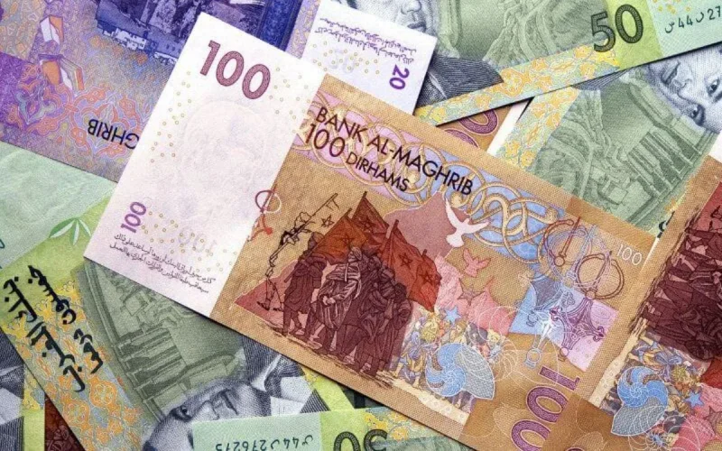 Craignant pour l'avenir, les Marocains mettent de l'argent de côté