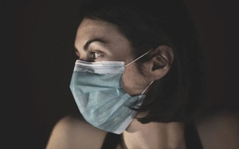 Les masques sont bien efficaces contre le coronavirus, révèle une étude