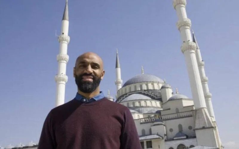 Une mosquée à Séville grâce à Frédéric Oumar Kanouté