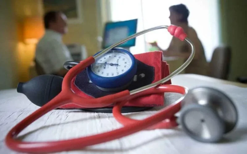 Un médecin maghrébin en France : "On me traite de sale bougnoule et il ne se passe rien"