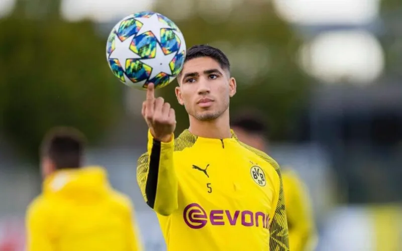 Le Bayern Munich propose un salaire astronomique à Achraf Hakimi 