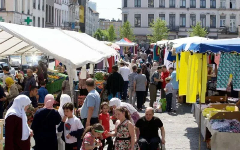 MRE : une enquête révèle les difficultés des jeunes marocains d'Europe