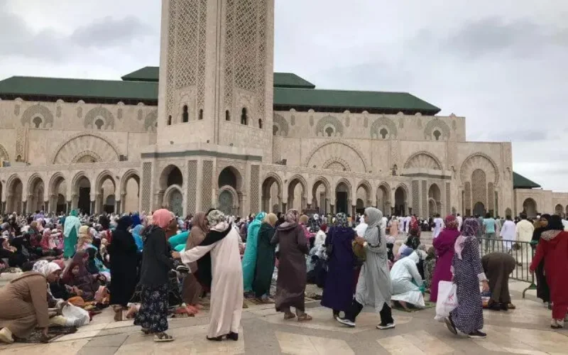 Maroc : la prière à la maison et pas encore dans les mosquées