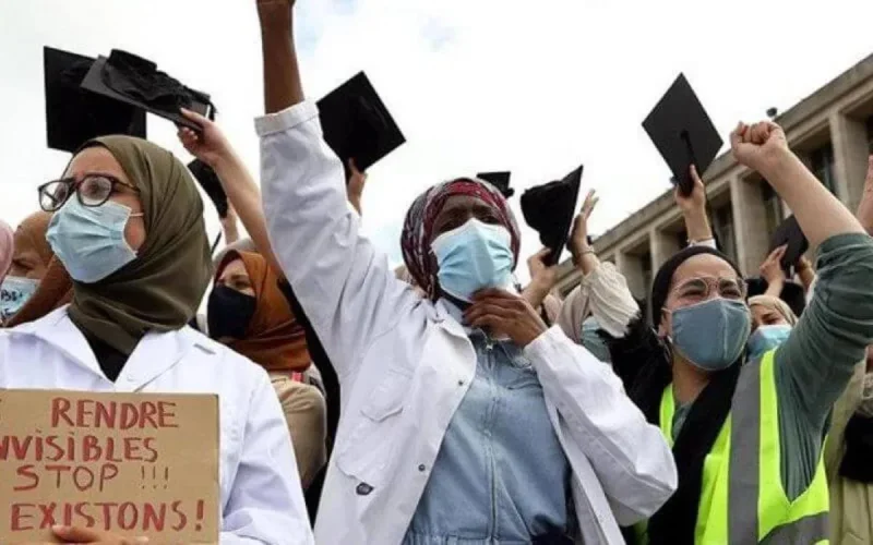 Bruxelles : des manifestants disent non à l'interdiction du port de voile dans les écoles supérieures