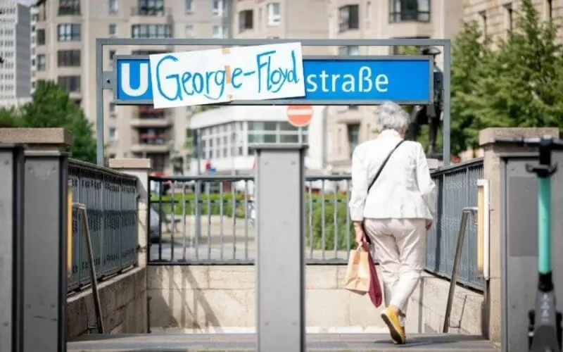 Berlin veut se défaire d'un lourd passé raciste