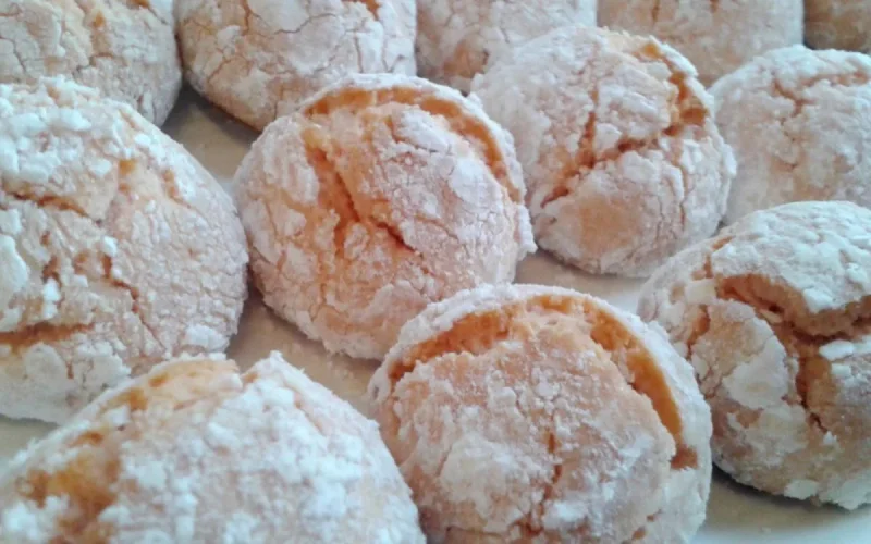 Ghoriba aux amandes ou aux macarons