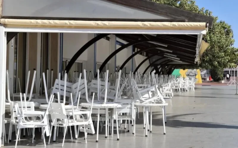 Les commerces, cafés, restaurants de Fès sommés de fermer