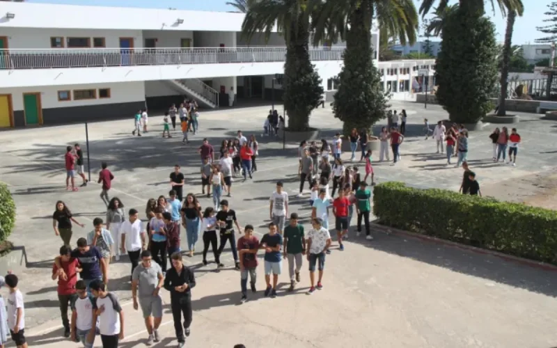 Cours présentiels ou à distance : le gouvernement maintient le suspense