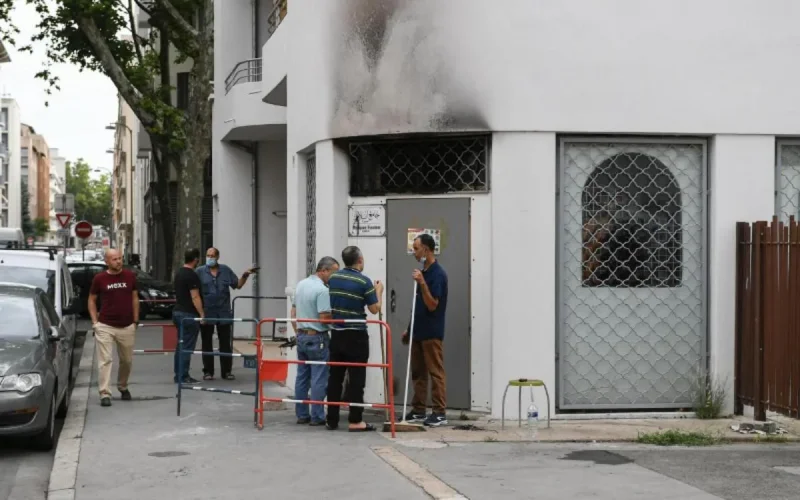 France : des mosquées victimes d'actes criminels