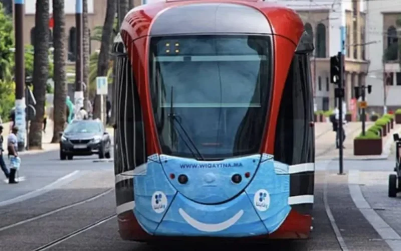 Casablanca réduit la capacité des bus et tramways pour lutter contre le coronavirus