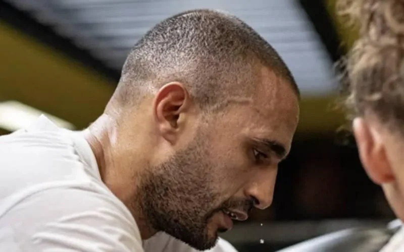Badr Hari connaît la date de son combat contre Benjamin Adegbuyi