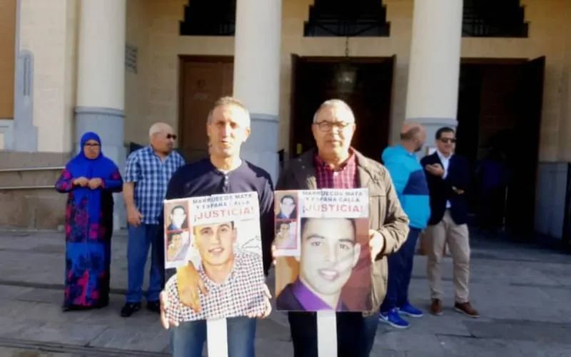 L'Espagne lance un mandat d'arrêt à l'encontre de trois officiers de la Marine royale