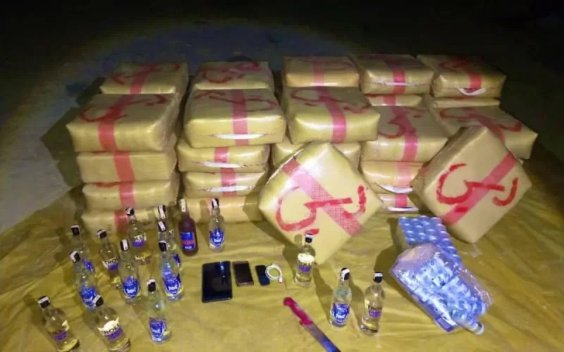 En 7 opérations, la police d'Errachidia a saisi 4,3 tonnes de drogue et 13 voitures (photos)