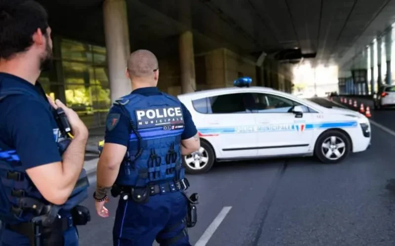 Emmanuel Macron veut s'attaquer à la "propagande islamiste radicale en ligne"