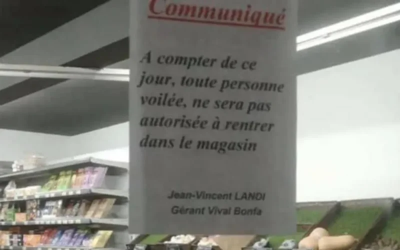 Un Magasin à Nîmes interdit l'accès aux femmes voilées