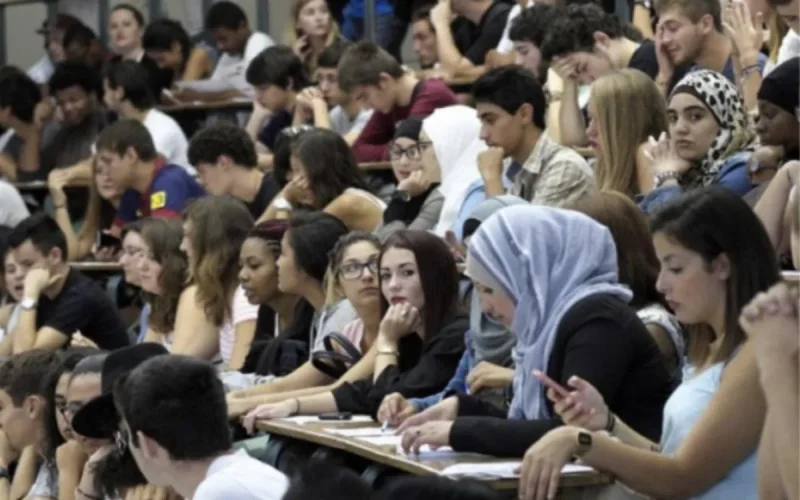 Etudiants étrangers en France : du changement pour les cartes de séjour
