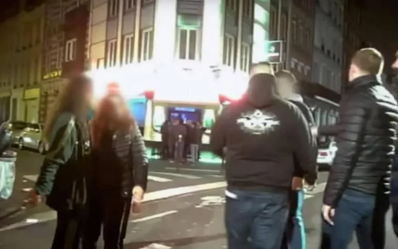 France : des identitaires poursuivis pour agression raciste et provocations nazies