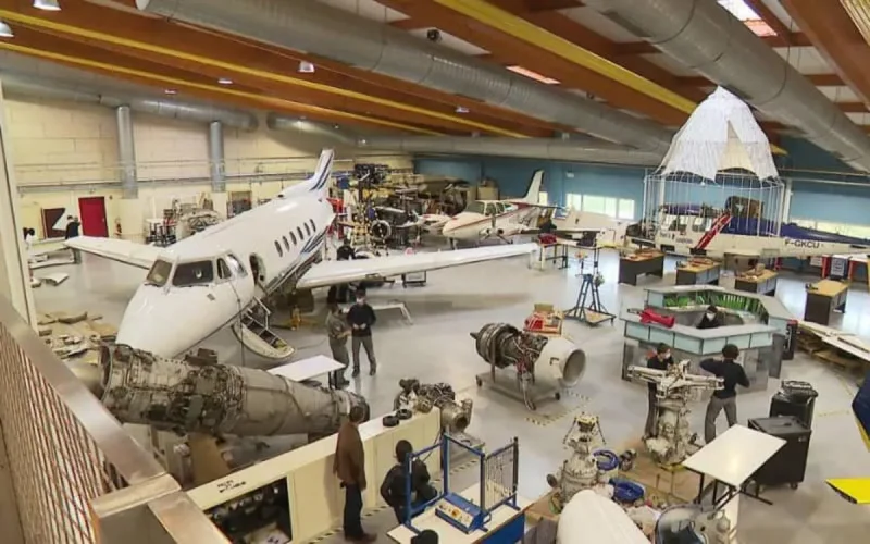 France : un jet privé transportant des passagers au Maroc tranformé en support éducatif