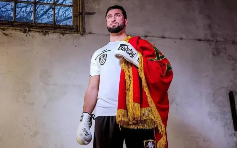 Rico Verhoeven vs. Jamal Ben Saddik le 30 janvier