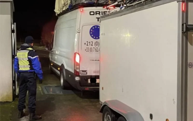 Photo : ces Marocains n'avaient que 7 tonnes de plus dans leurs fourgonnettes