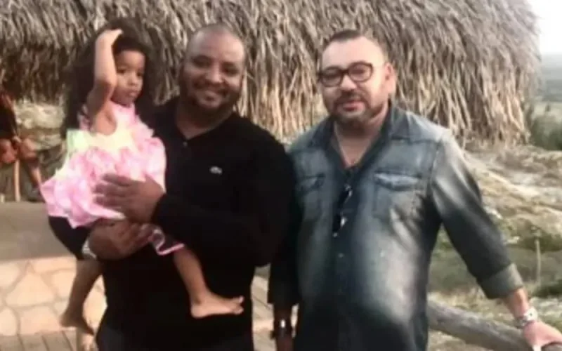 Le précieux cadeau envoyé par le roi Mohammed VI à un peintre cubain