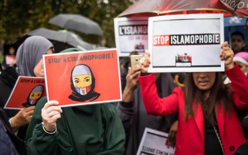 Des élus municipaux dénoncent la persécution des musulmans de France