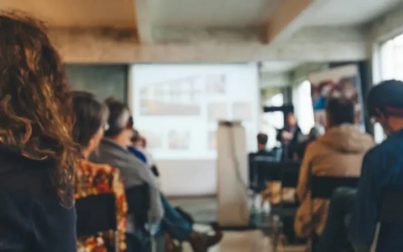 France : bientôt le lancement d'une consultation citoyenne sur les discriminations