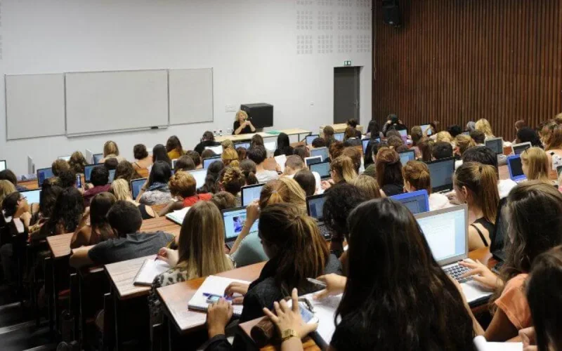 Impossible retour au pays des étudiants marocains en France