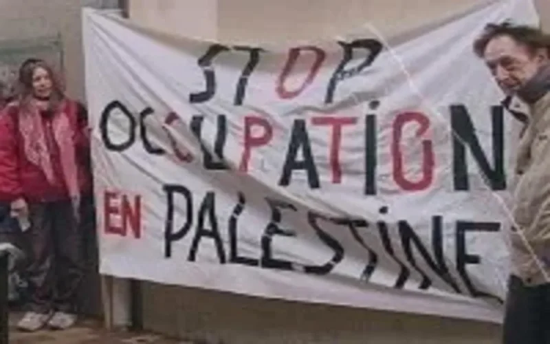 Le roi du Maroc ajourne la célébration de ses noces