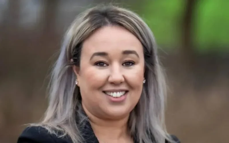 La maroco-néerlandaise Sanna première personne à être vaccinée contre le corona aux Pays-Bas