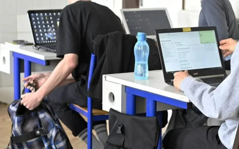 Une question raciste dans un livre d'école fait polémique en Belgique