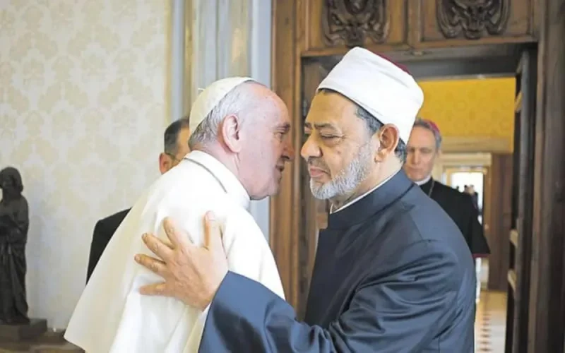 Le Pape François tend la main aux musulmans