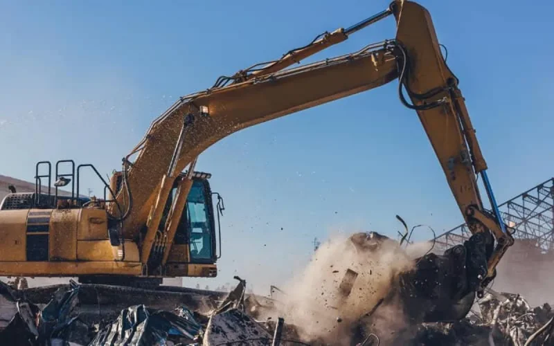 Destruction d'un mall en construction à Casablanca